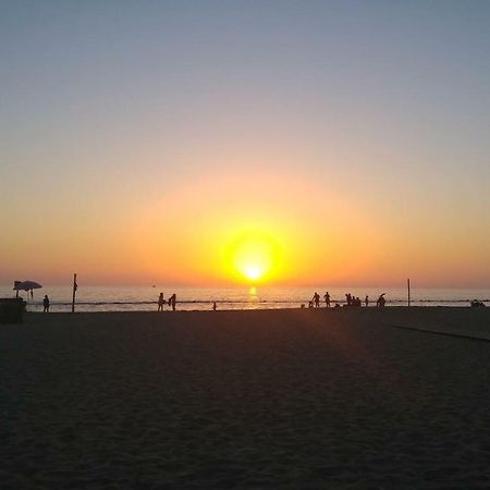 菲乌米奇诺Sunset House公寓 外观 照片